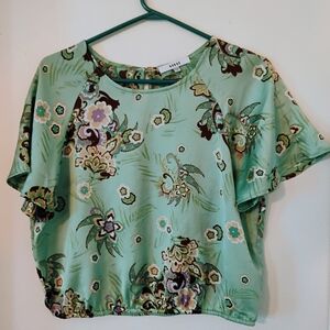 RO & DE Floral Green Top